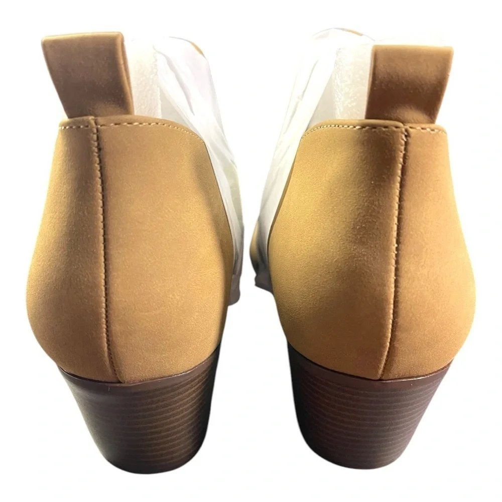 Brand New Soda Ankle Booties – Size 10